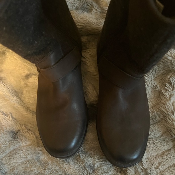 Ugg Winter Boots (Never Worn) - Picture 4 of 4